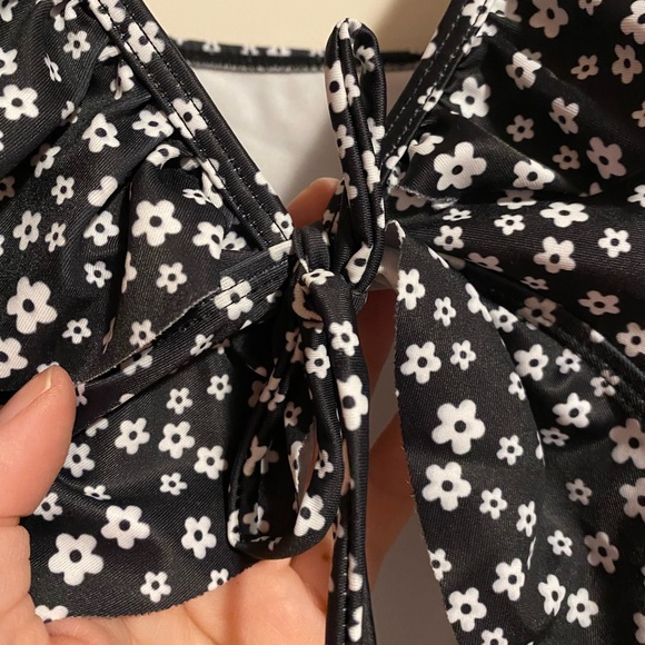 SHEIN floral ruffle trim tie front one piece swimsuit - Picture 3 of 4